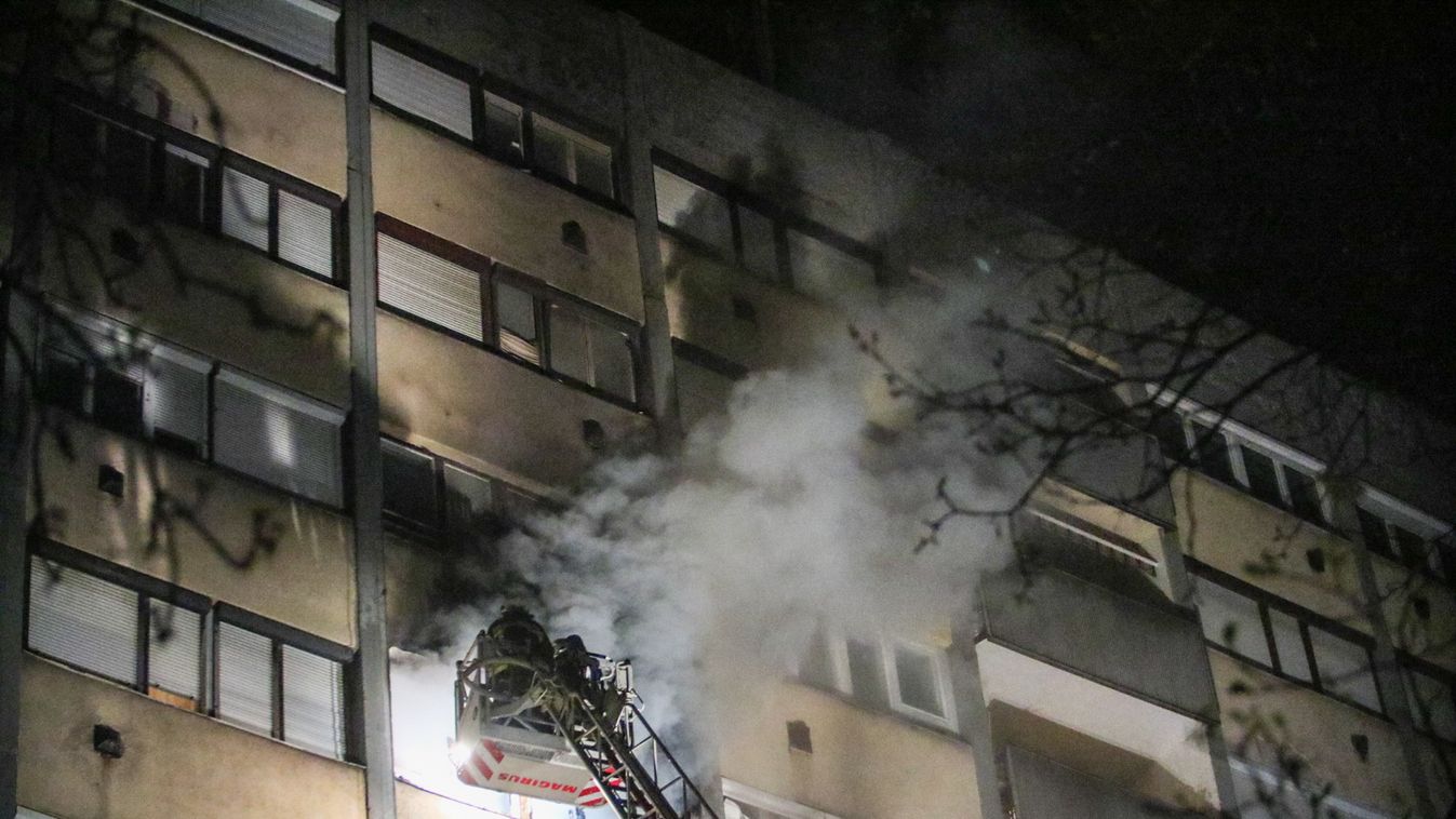 Lángolt egy hatodik emeleti lakás Szombathelyen, három embert kórházba szállítottak (Frissítve)