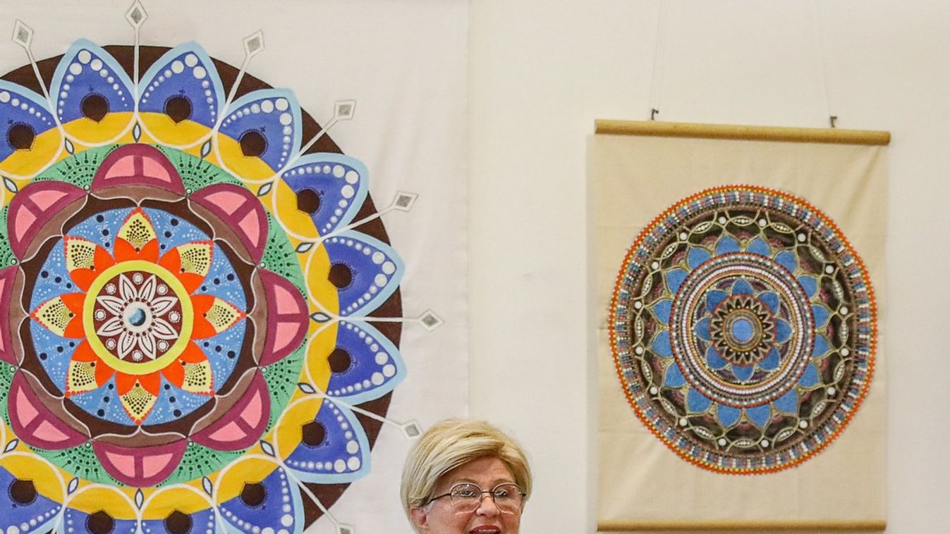 Meditatív mandalák a Béke téren – fotók