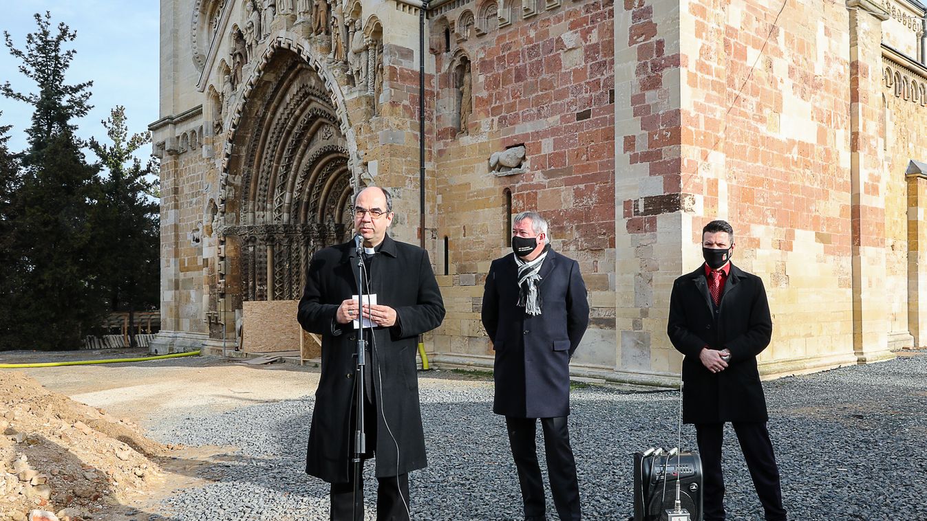 A templomalapító sírja is megvan Jákon