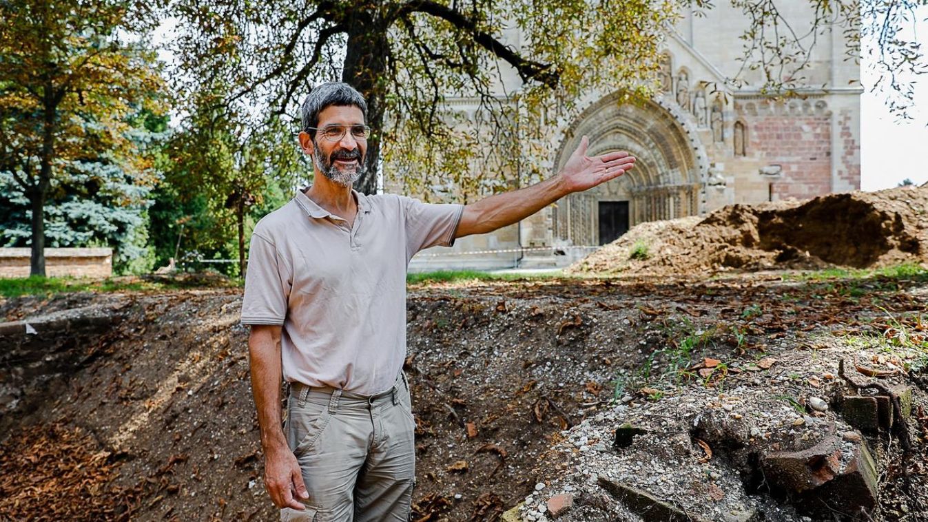 Egyedülálló dokumentáció készül a jáki templomról