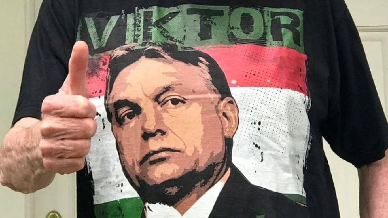 Orbán-pólóban pózol egy hollywoodi híresség