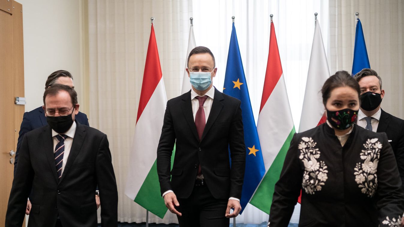 Szijjártó: éberségre van szükség, mert Brüsszel nem nyugszik