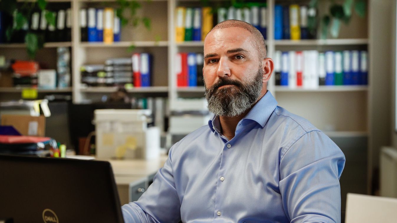 Jóna Tibor elmeséli, hogyan lesz egy benzinkutasból egy fuvarozó cég tulajdonosa