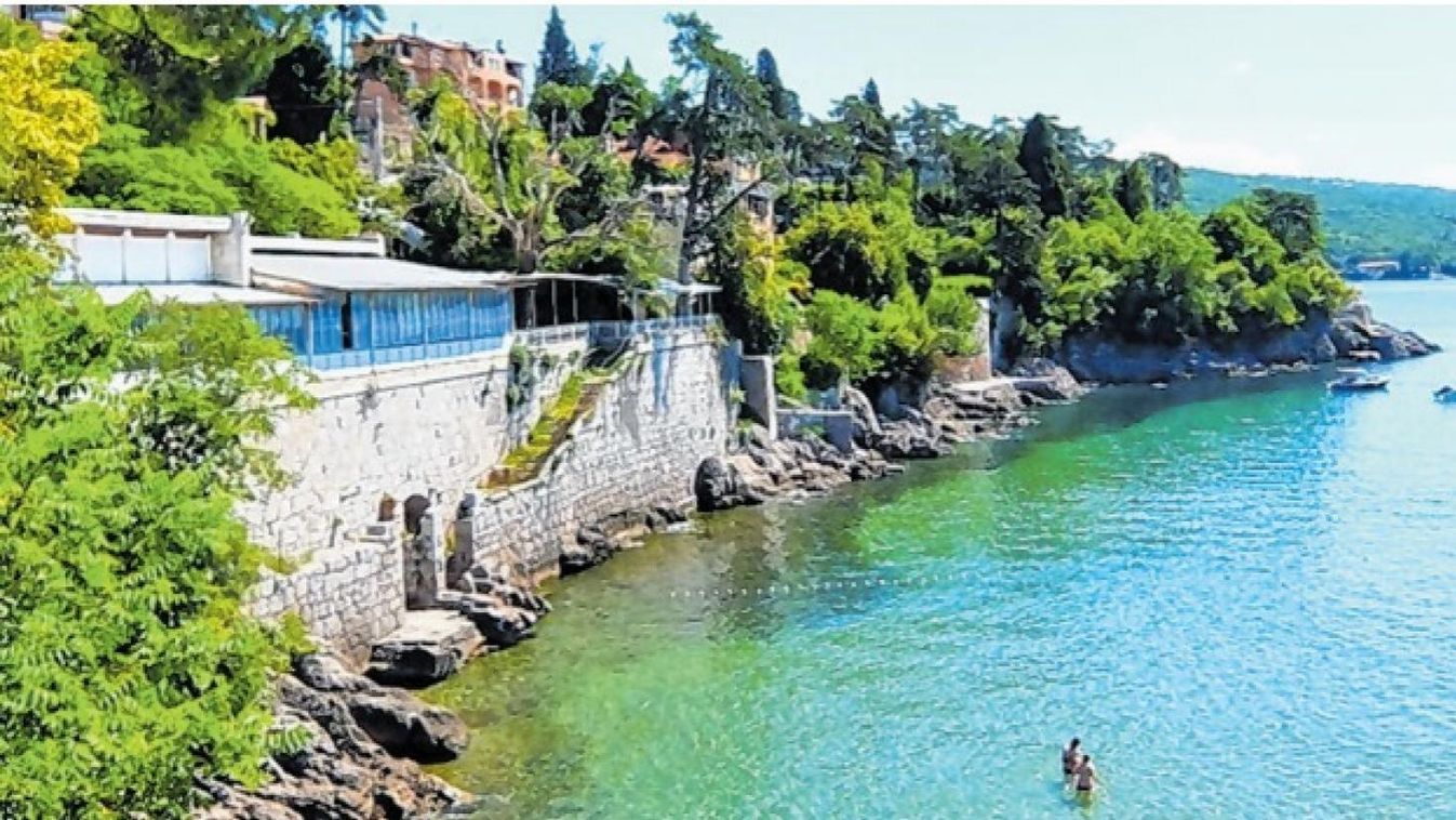 Nyári séta Abbáziában, a Lungomare promenádon, amely Ferenc József nevét is viseli