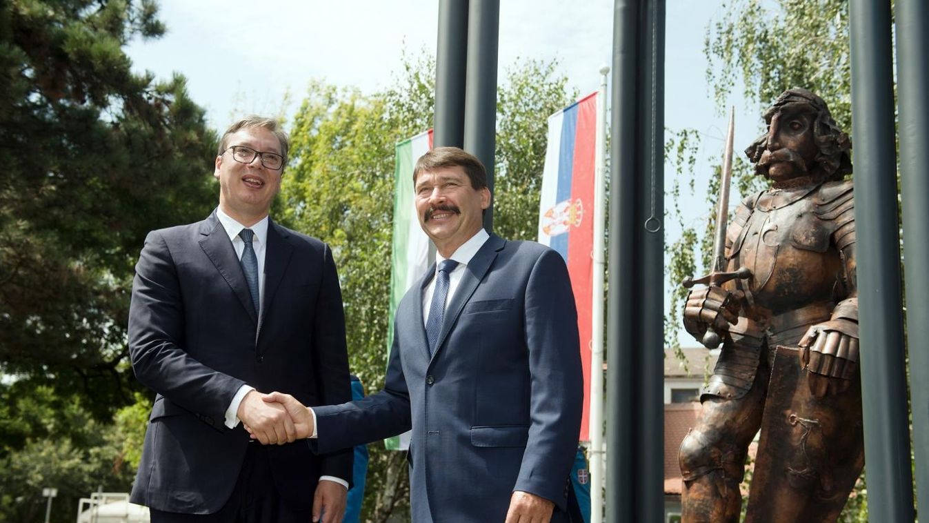 A magyar és a szerb államfő közösen avatta fel Hunyadi János szobrát