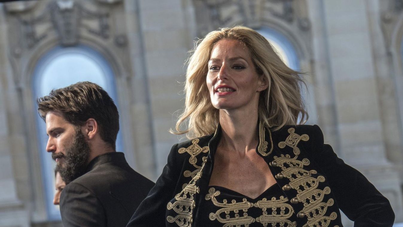 Bárhová felvehetjük Hampel Katalin ruhakölteményeit