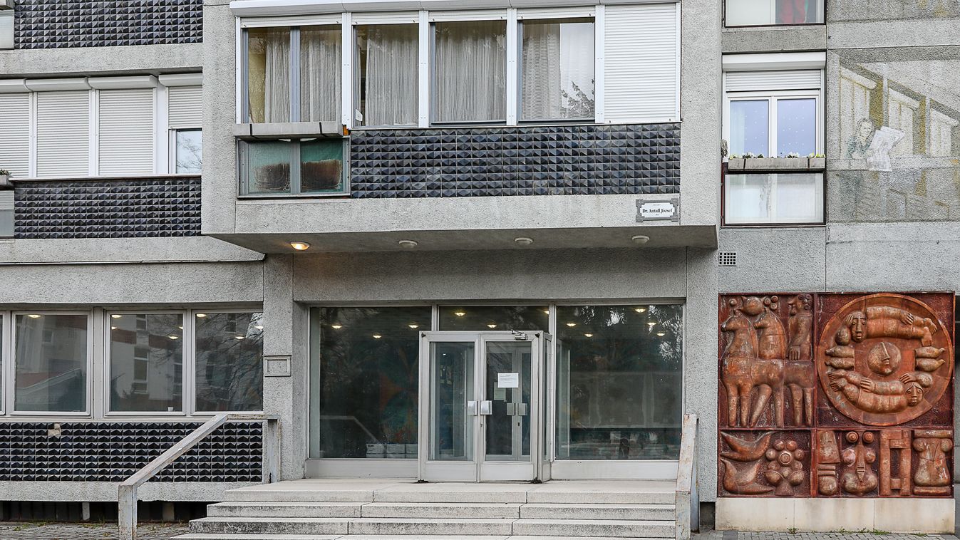 Álhír, hogy újabb belvárosi oltópontot készít elő a szombathelyi kórház