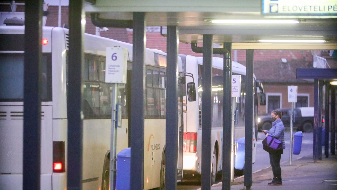 Decembertől kötelező lesz a jegyelővétel a szombathelyi Ady téri buszállomáson is