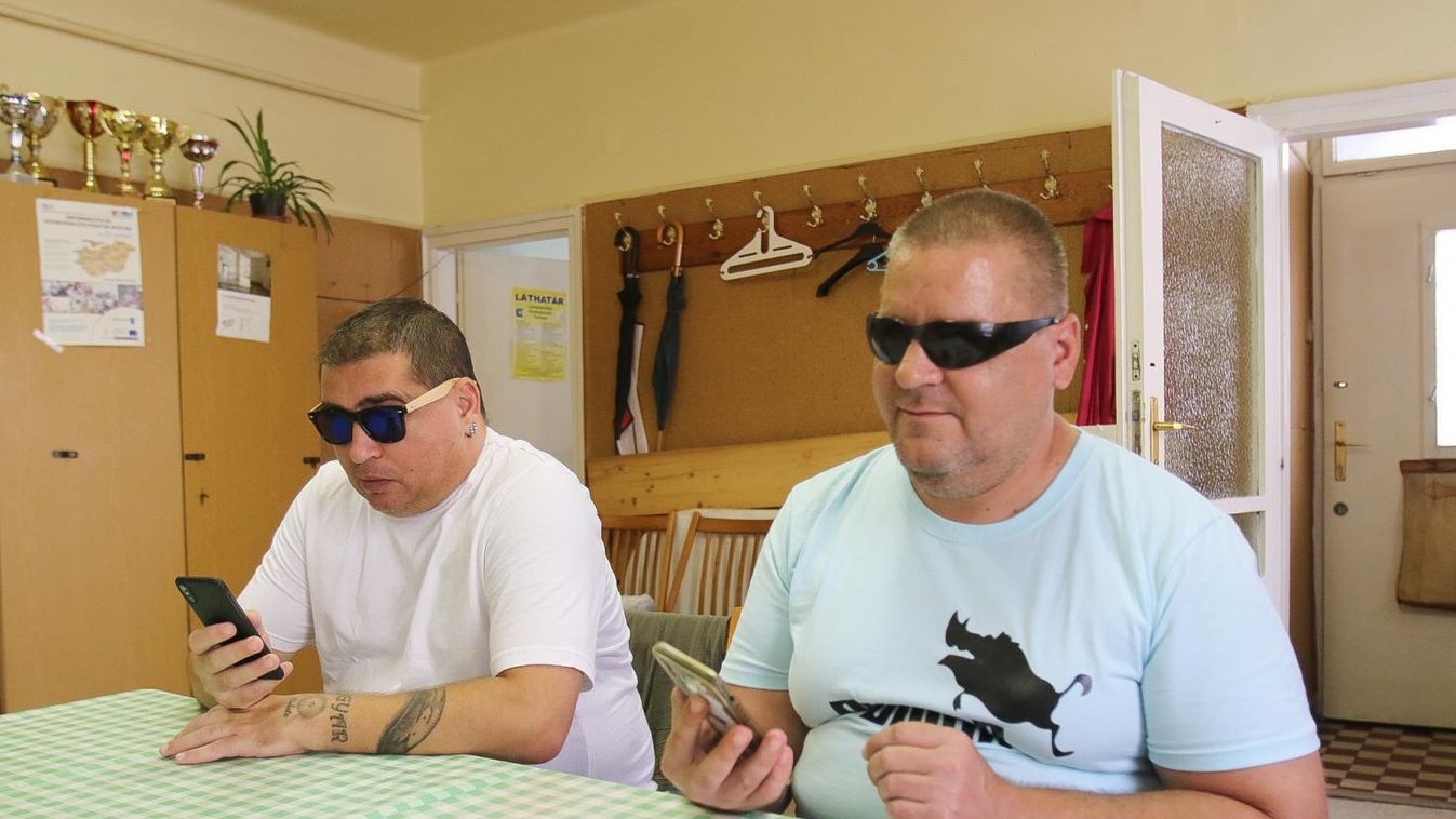 Vasi mentor is segít a gyengénlátók részére fejlesztett okostelefonos alkalmazás használatában