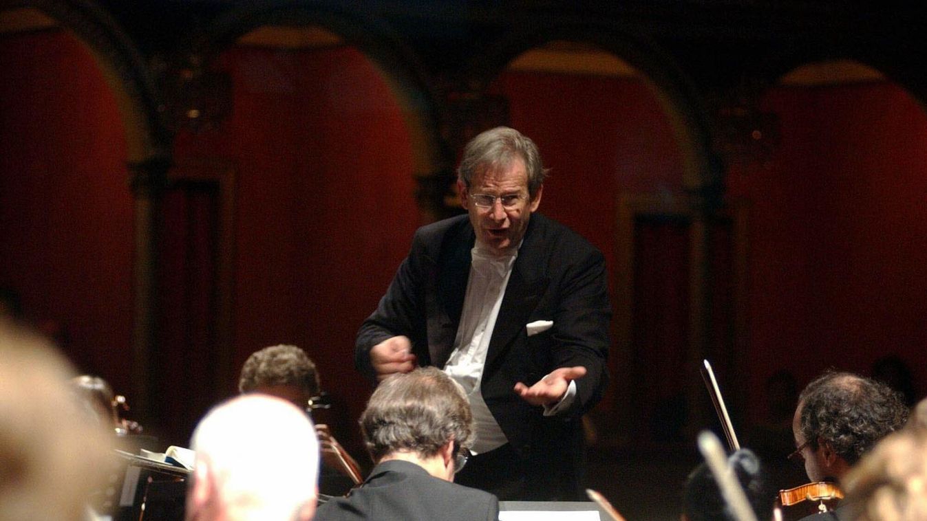 Verdi Requiemje a bánaton keresztül a békéig vezet