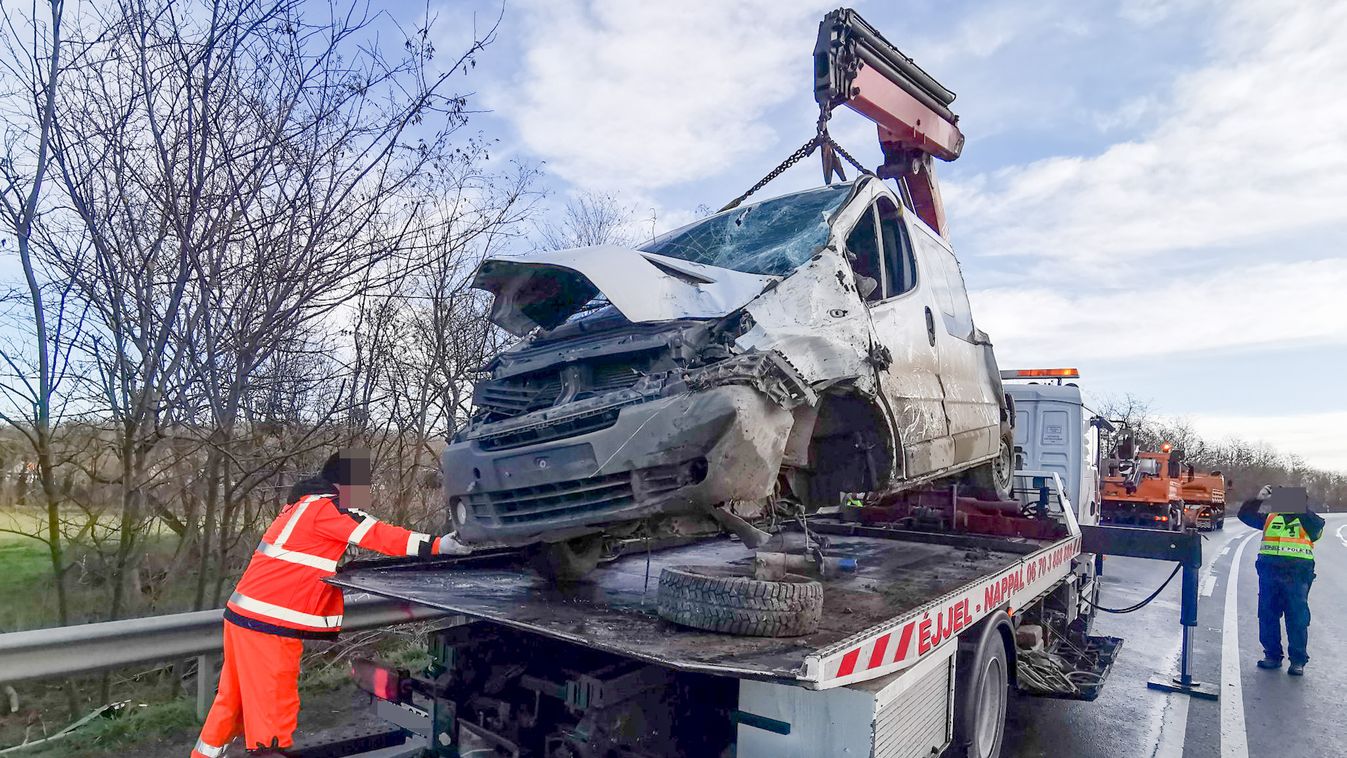 Három baleset is történt ugyanazon az útszakaszon Kám közelében