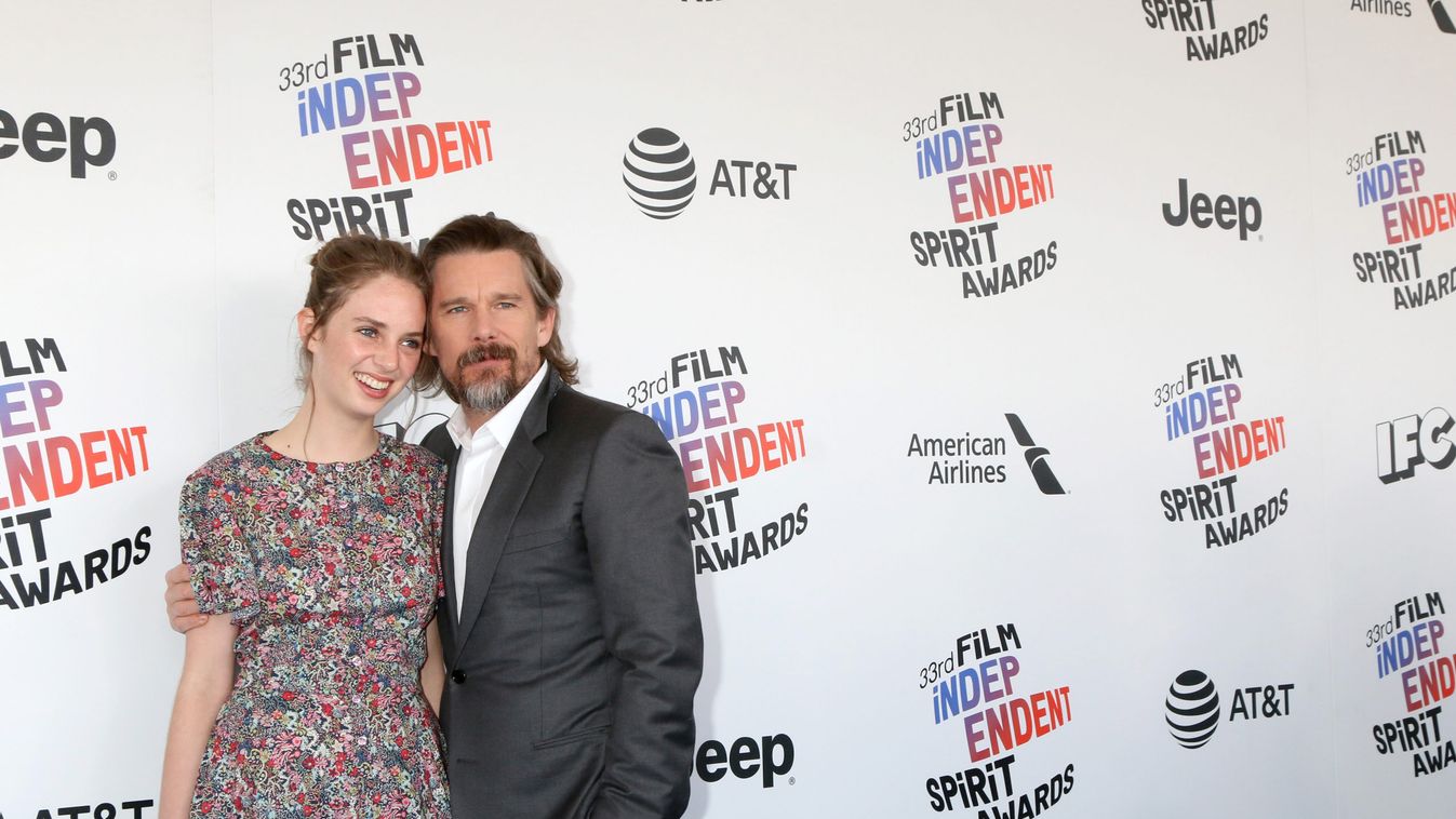 Klipet rendezett a karanténban a lányának Ethan Hawke (videó)