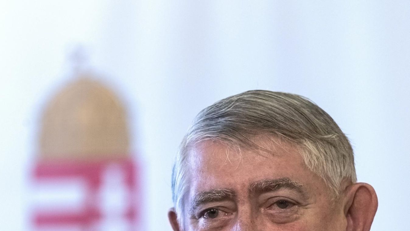 Kásler: a kormány változatlan erővel támogatja a magyar családokat