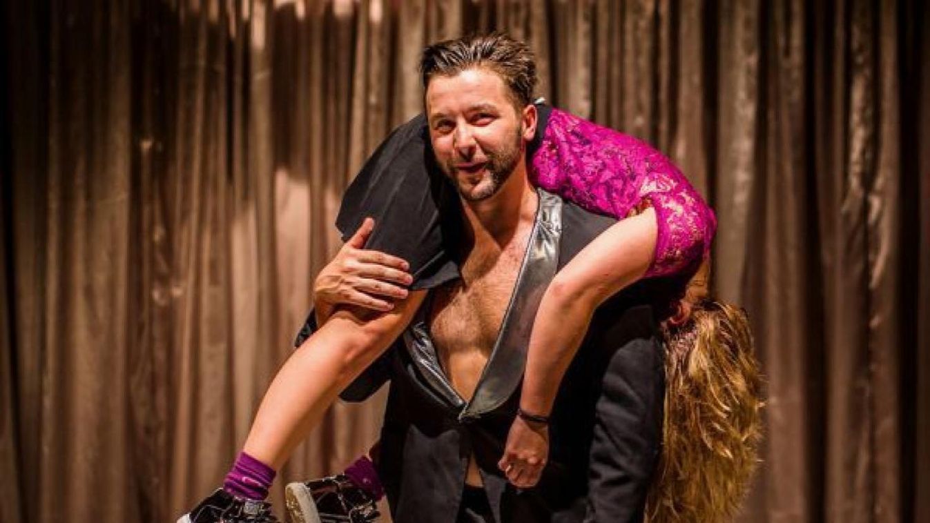 A Soltis Lajos Színház Shakespeare-tűzijátéka a kaposvári biennálé versenyprogramjában