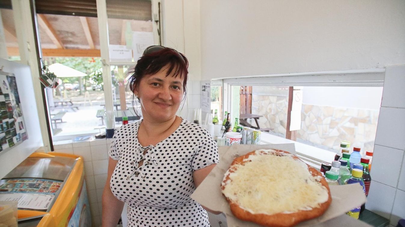 Lángos nélkül nem nyár a nyár a Szajki-tavaknál sem