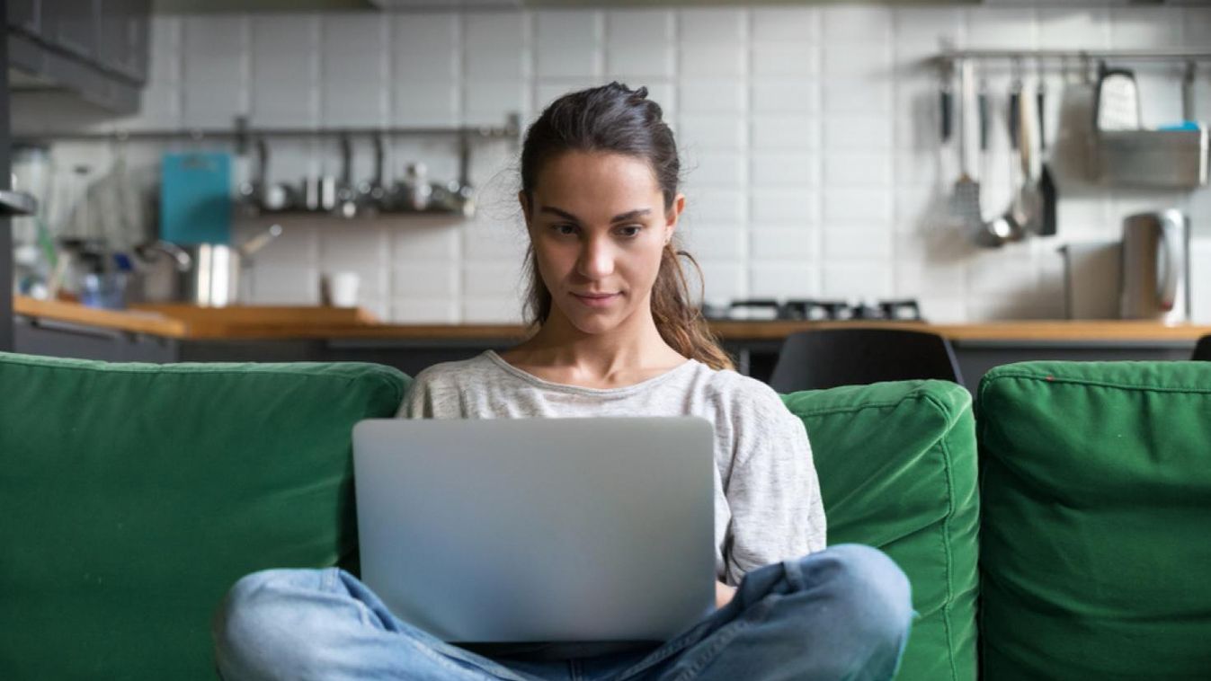 Középiskolások is programozhatják az egyedi LED-kockát