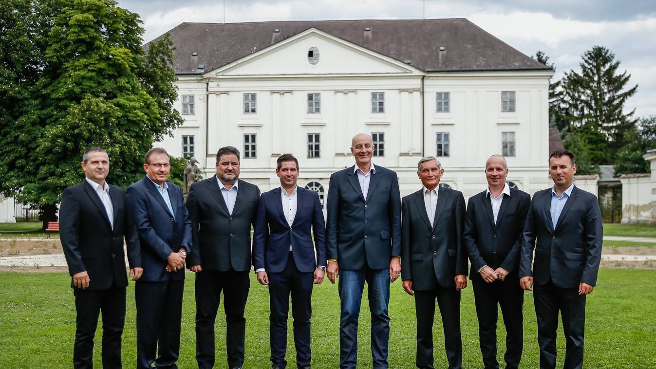 Bemutatta képviselőjelöltjeit a Fidesz körmendi csoportja