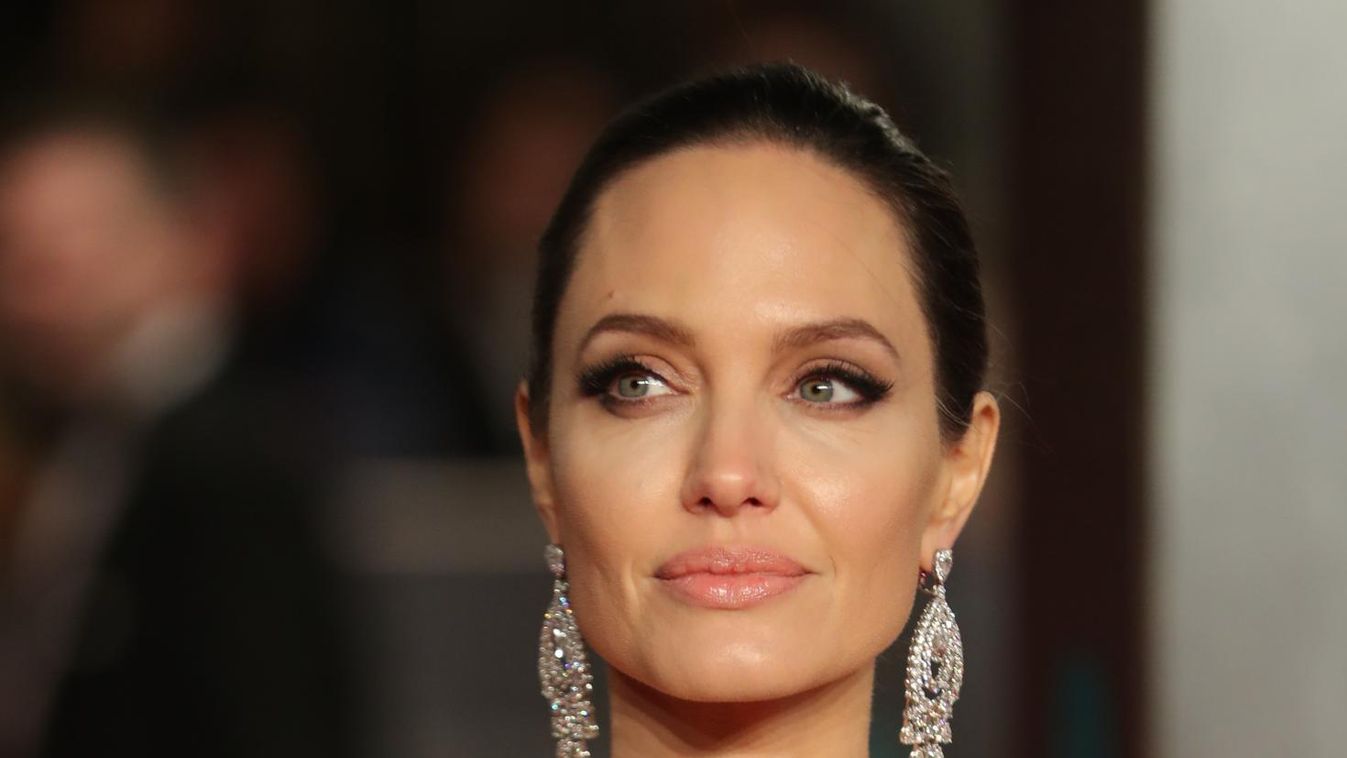 Angelina Jolie az életét kockáztatja