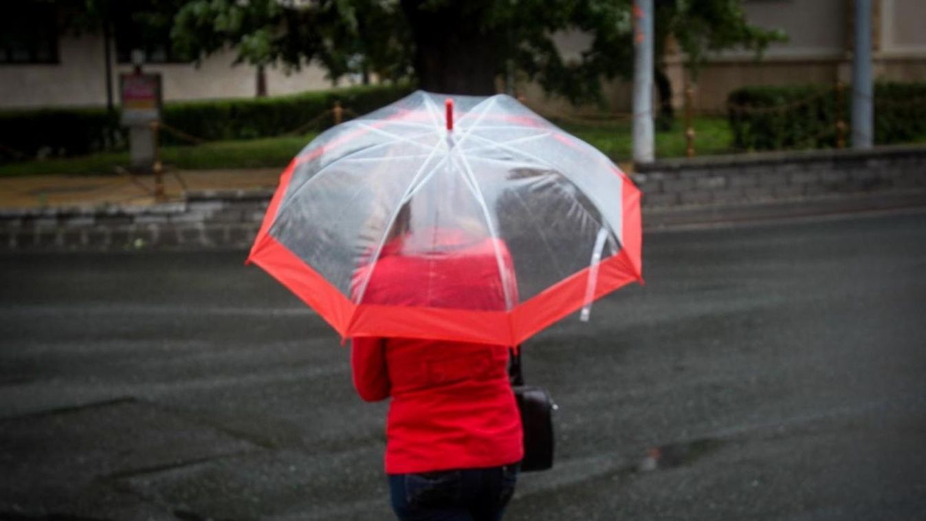 Pénteken erősen felhős, borongós lesz az ég, délutánra kisüthet a nap