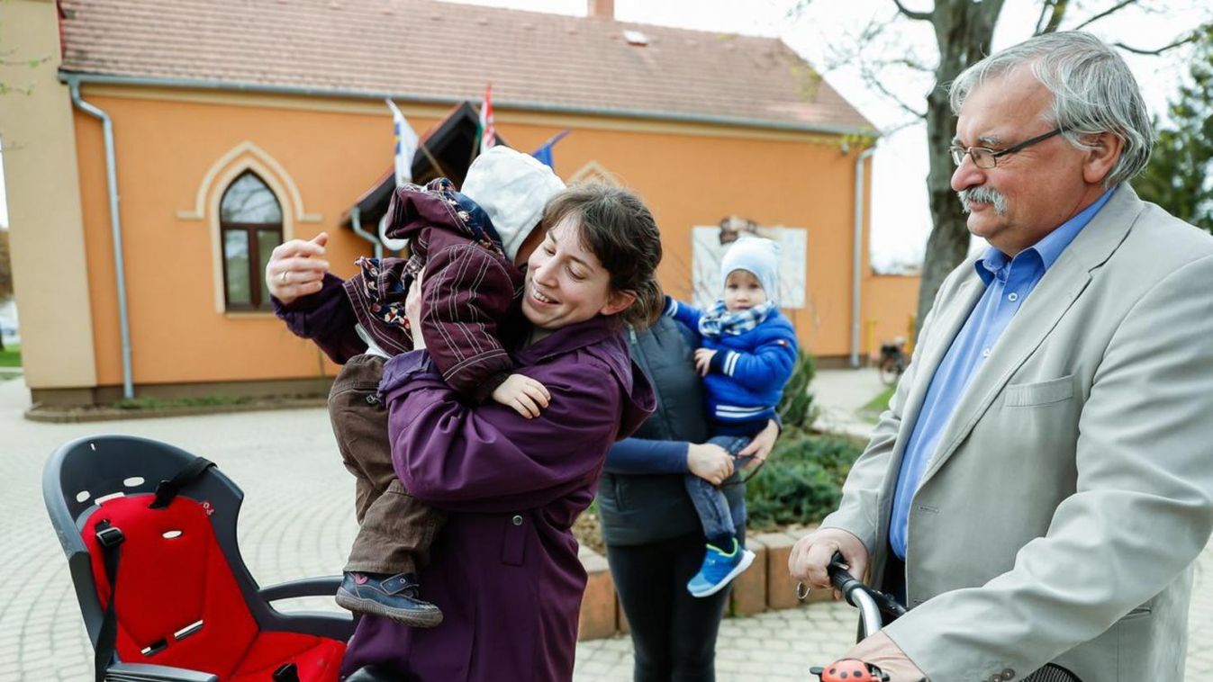 Konténerbölcsőde lehet a megoldás Vépen?