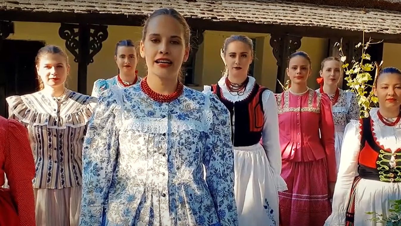 Egy régi világot mutat be a délvidéki Cirkalom táncegyüttes (videó)