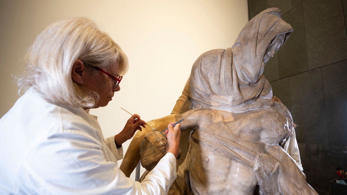 Mégsem akarta Michelangelo szétverni egy kalapáccsal firenzei Pietáját