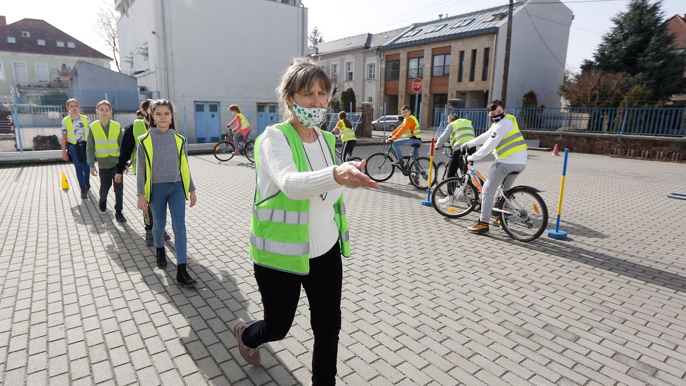 Közlekedj okosan! – Felmérik, mennyire ismerik a diákok a KRESZ-t