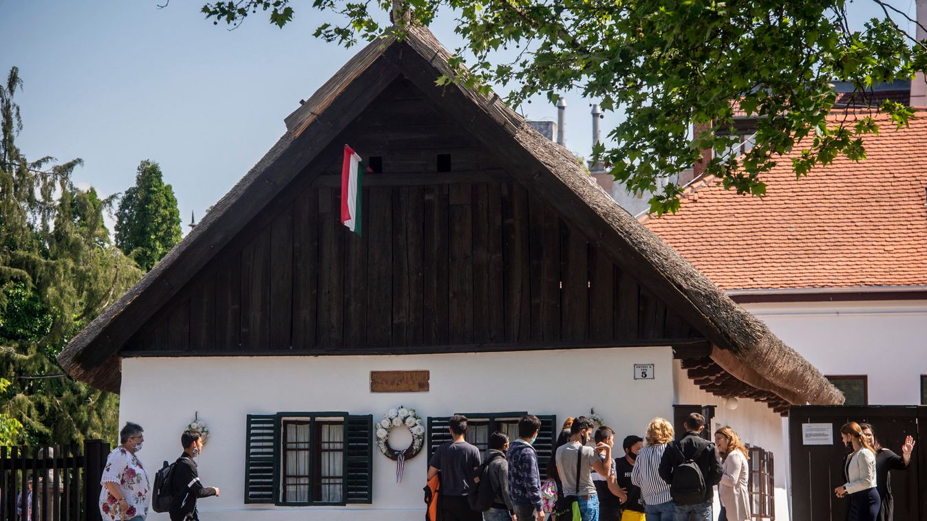 Petőfi-emlékév: a költő példakép lehet az ifjúságnak