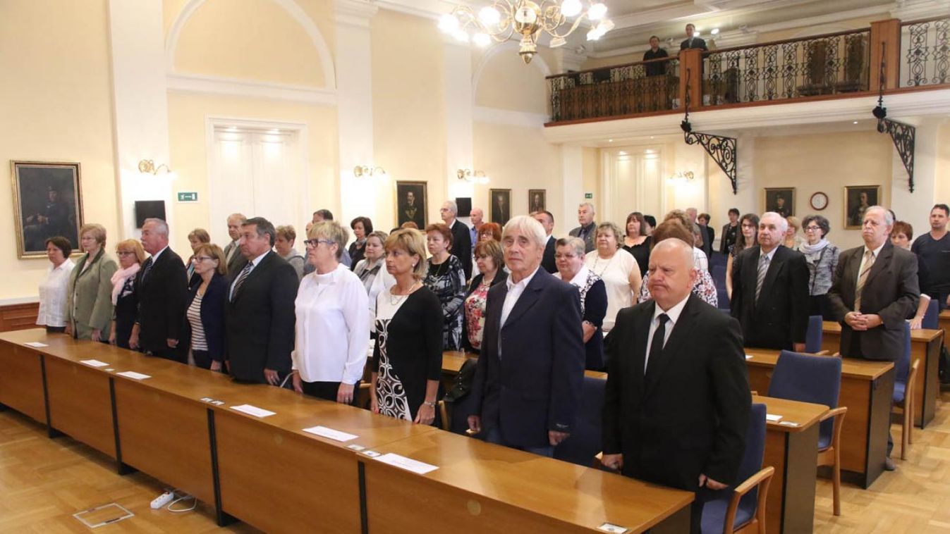Esküt tettek a bírósági ülnökök Szombathelyen