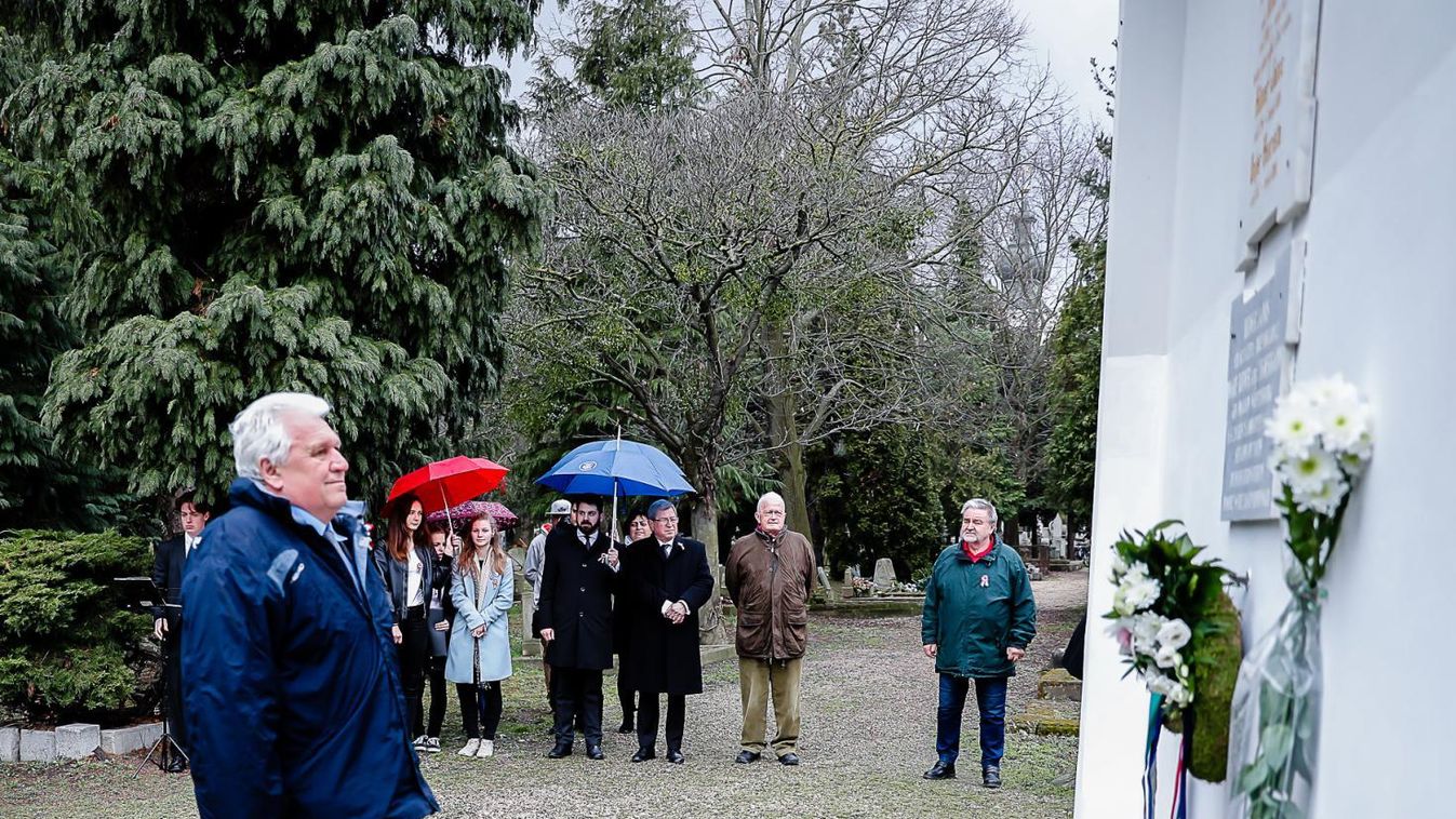 Aki miatt pont 48 méter magas az evangélikus templom tornya