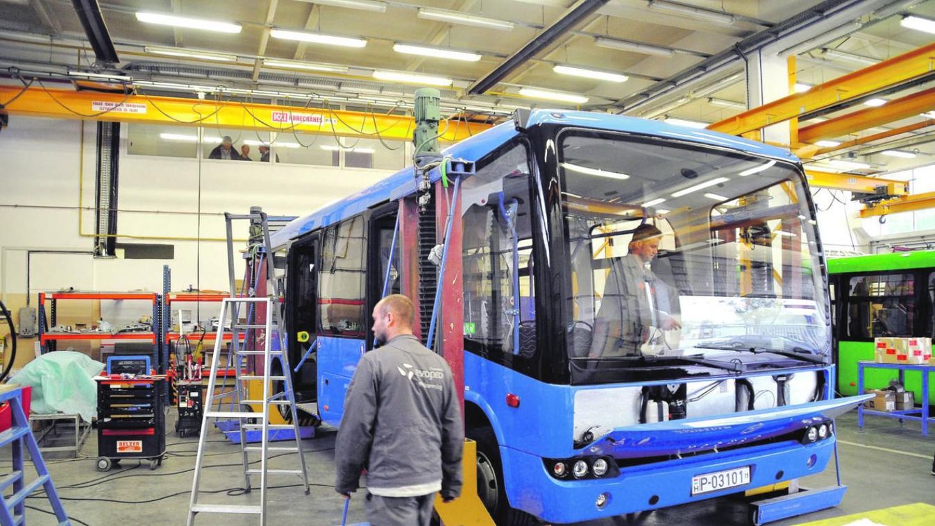 Három év alatt duplázna a magyar buszgyártás