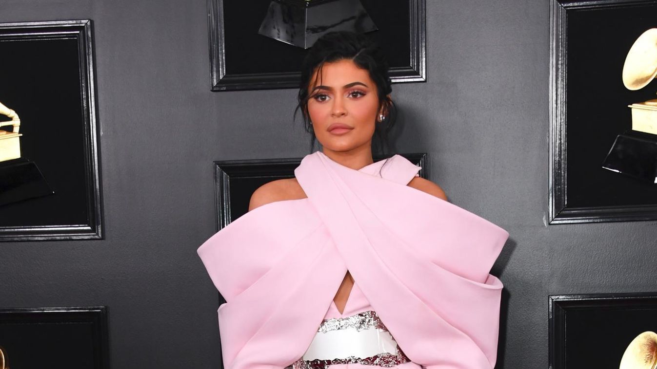 Kylie Jenner a világ legfiatalabb dollármilliárdosa