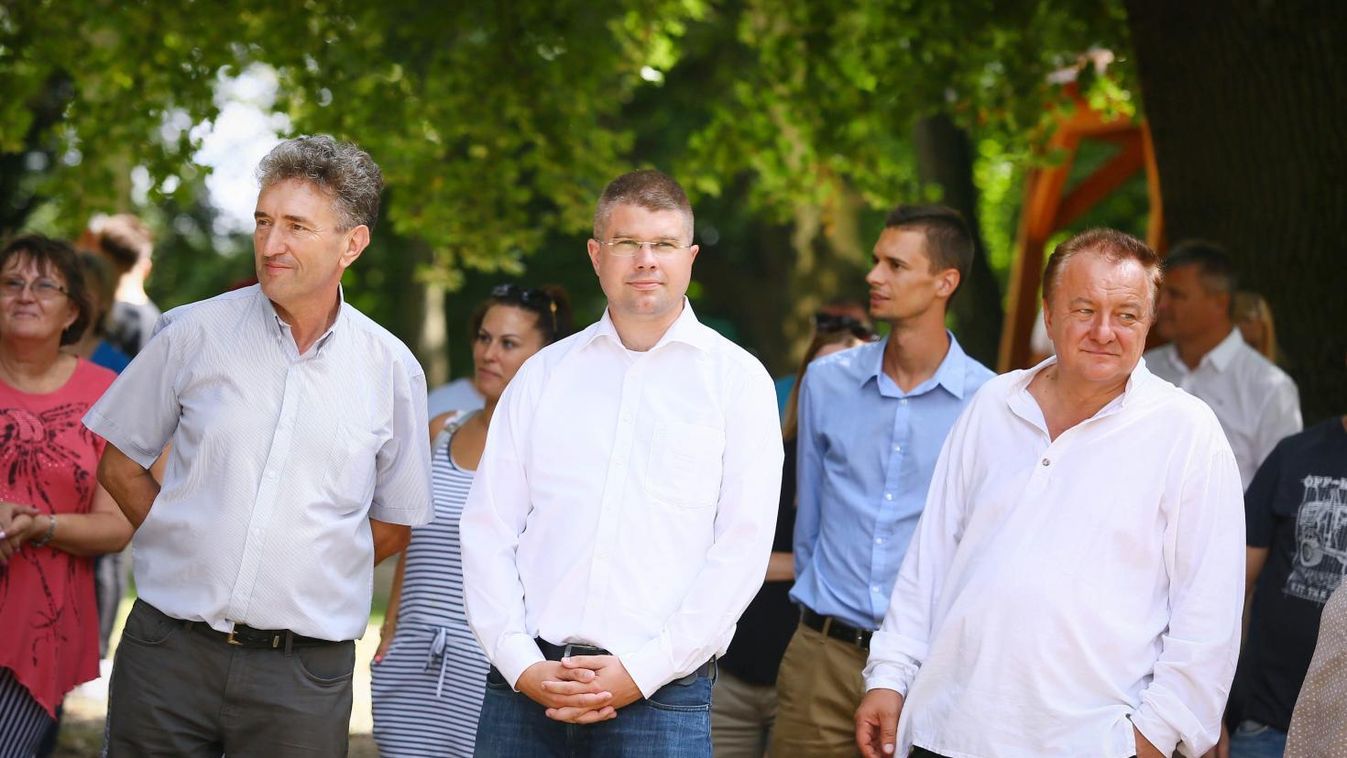 Kemencében sült a sok finom lepény – Laktató falunapot rendezett Peresznye