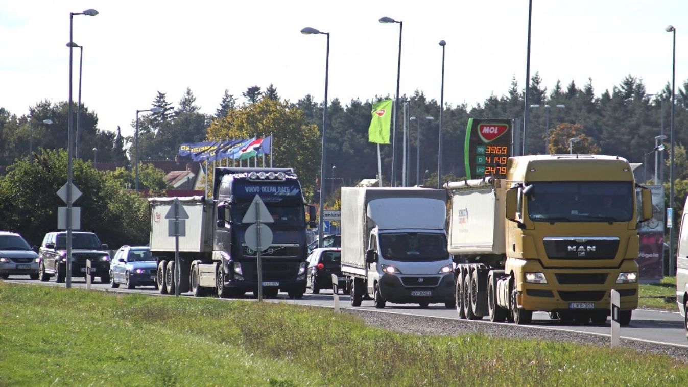 Súlyos baleset okozott hatalmas torlódást a Stromfeld környékén