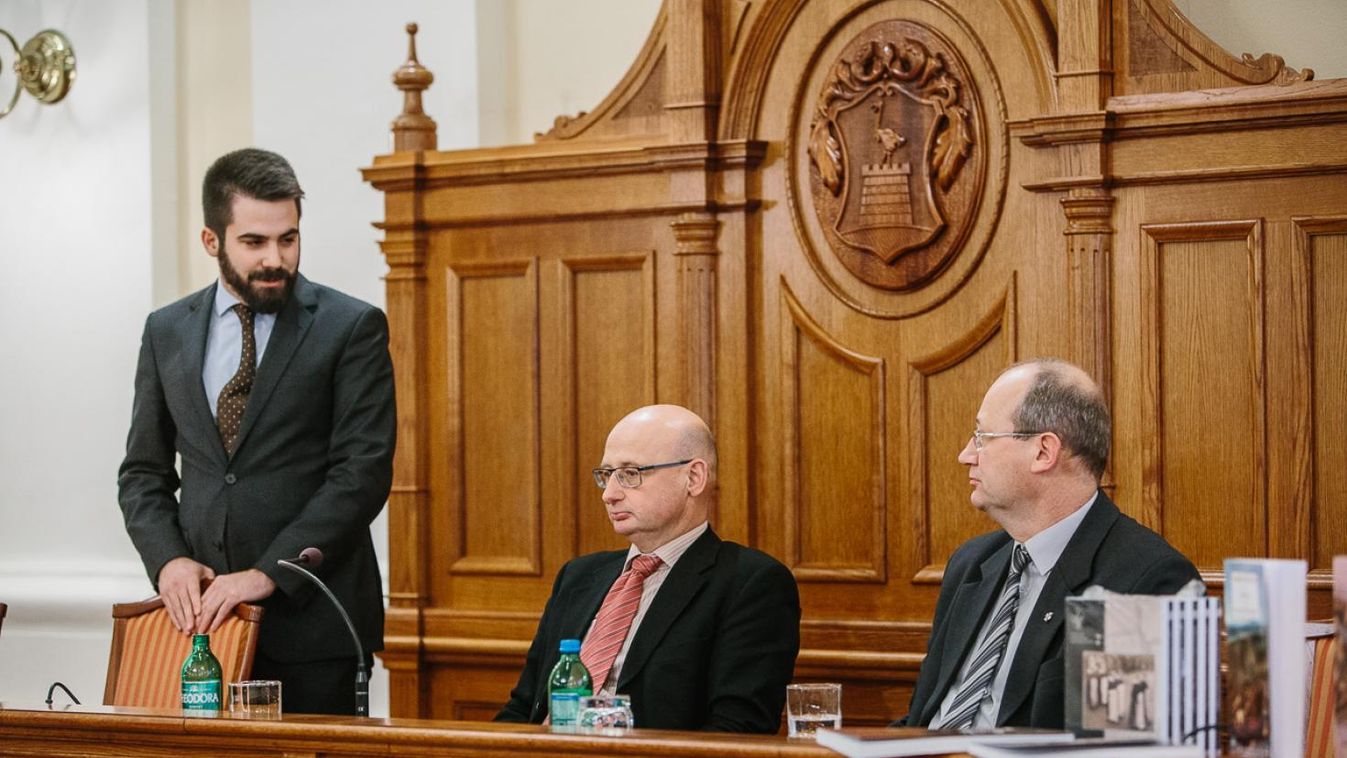 Helyi, de egyetemes értékű könyveket mutattak be