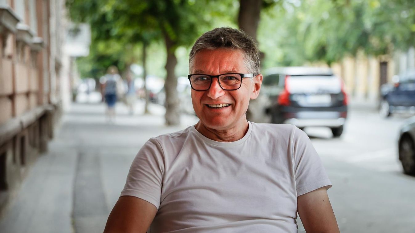 A friss Bessenyei György-díjas Parais Istvánt kérdeztük