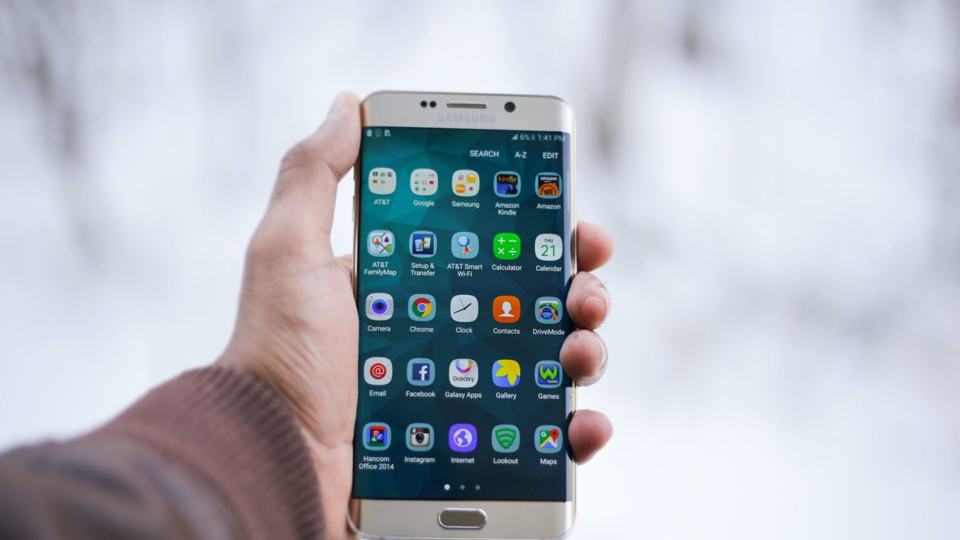 Érdemes-e megvenni a Samsung Galaxy S21-es telefont idén?