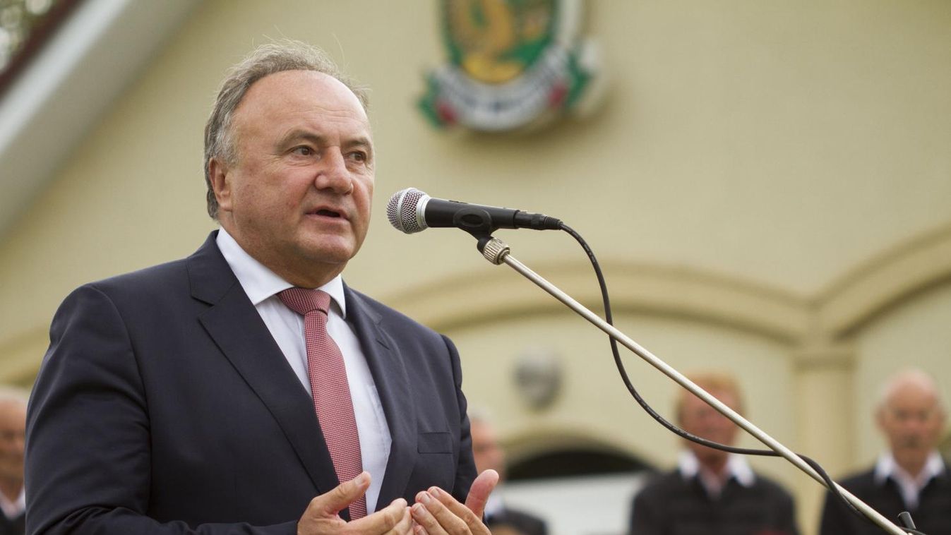 Csáky Pál kapta idén a Bethlen Gábor-díjat