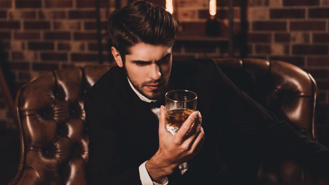 Elárverezik a világ legdrágább skót whiskyjét