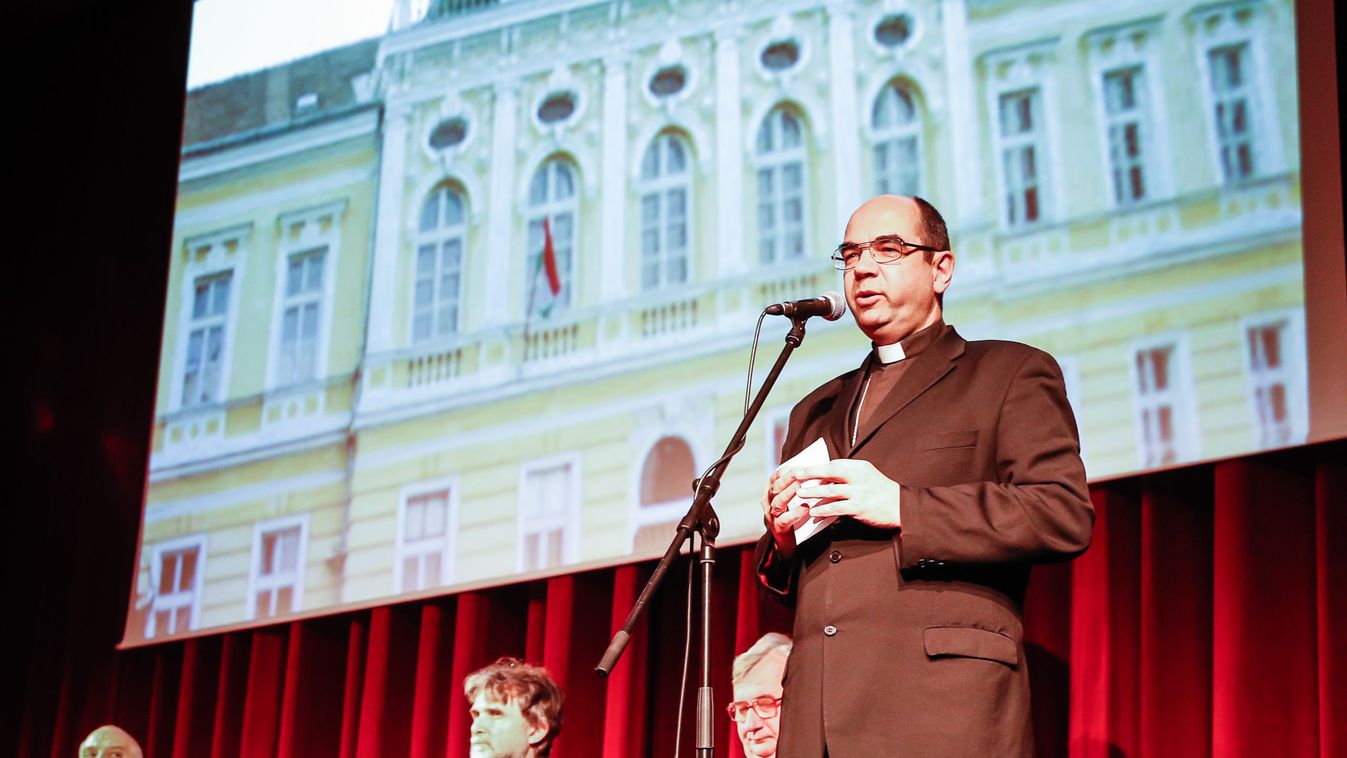 Visszavonta a megyés püspök az iskolák átvételére irányuló kezdeményezést