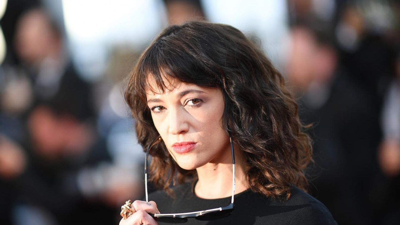 Asia Argento tagadja a zaklatási vádat