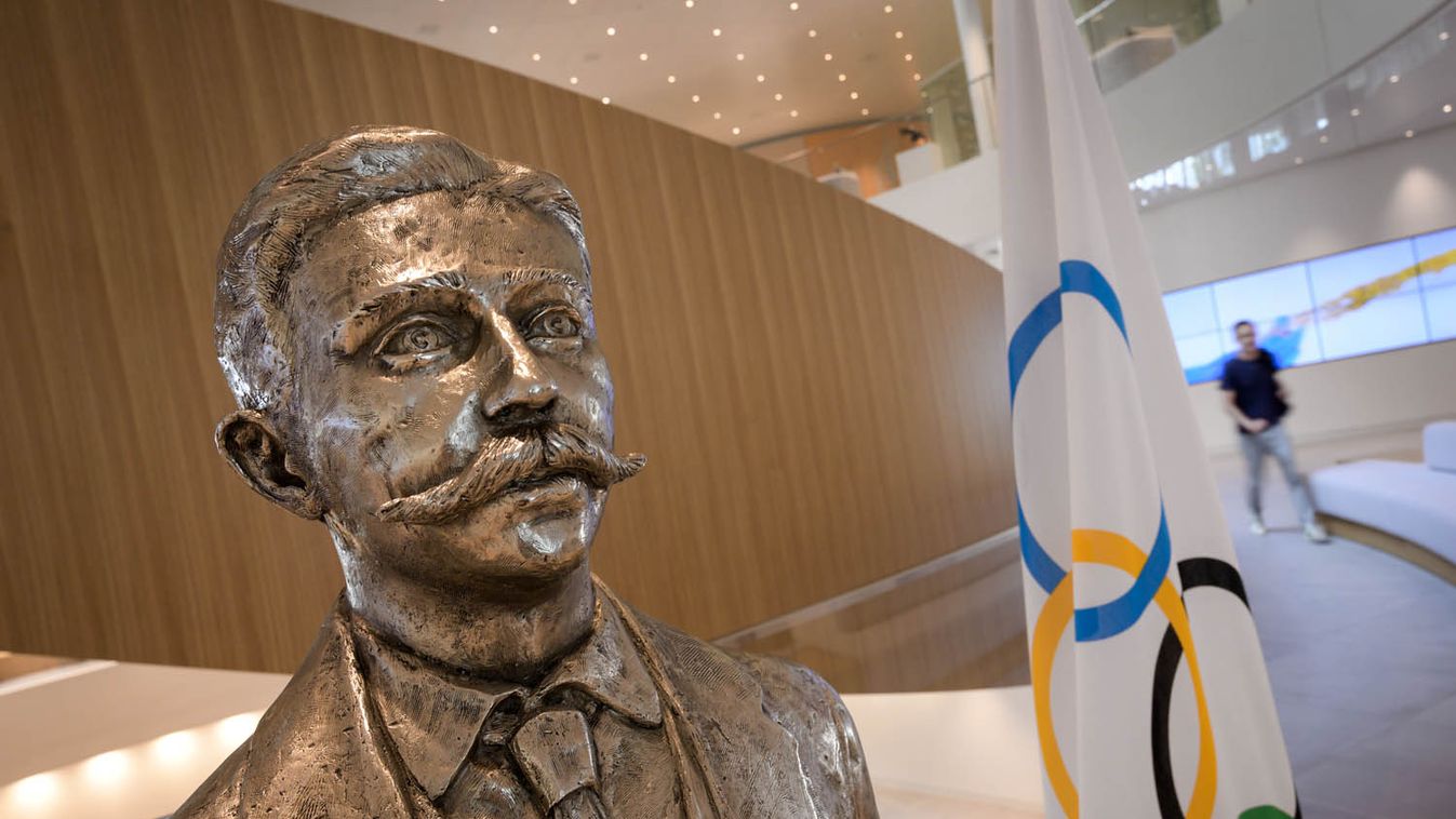 Eredeti Coubertin-rajzot árvereznek el