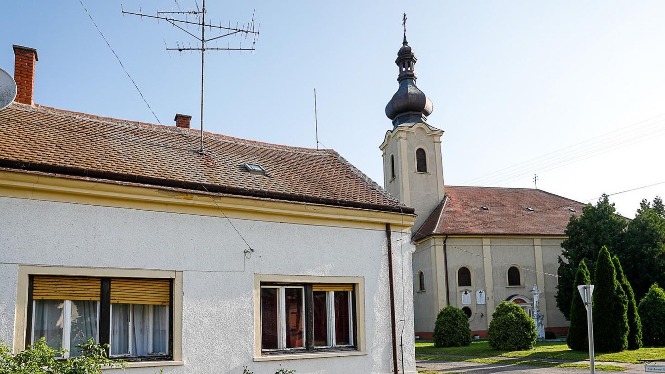 Érmek is őrzik a pecöli művész emlékét