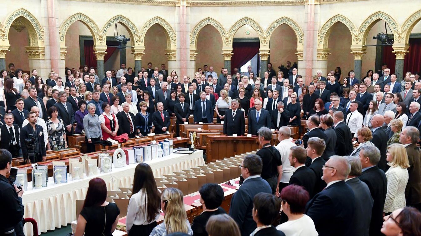 A gazdasági élet kiválóságait köszöntötték az Országházban