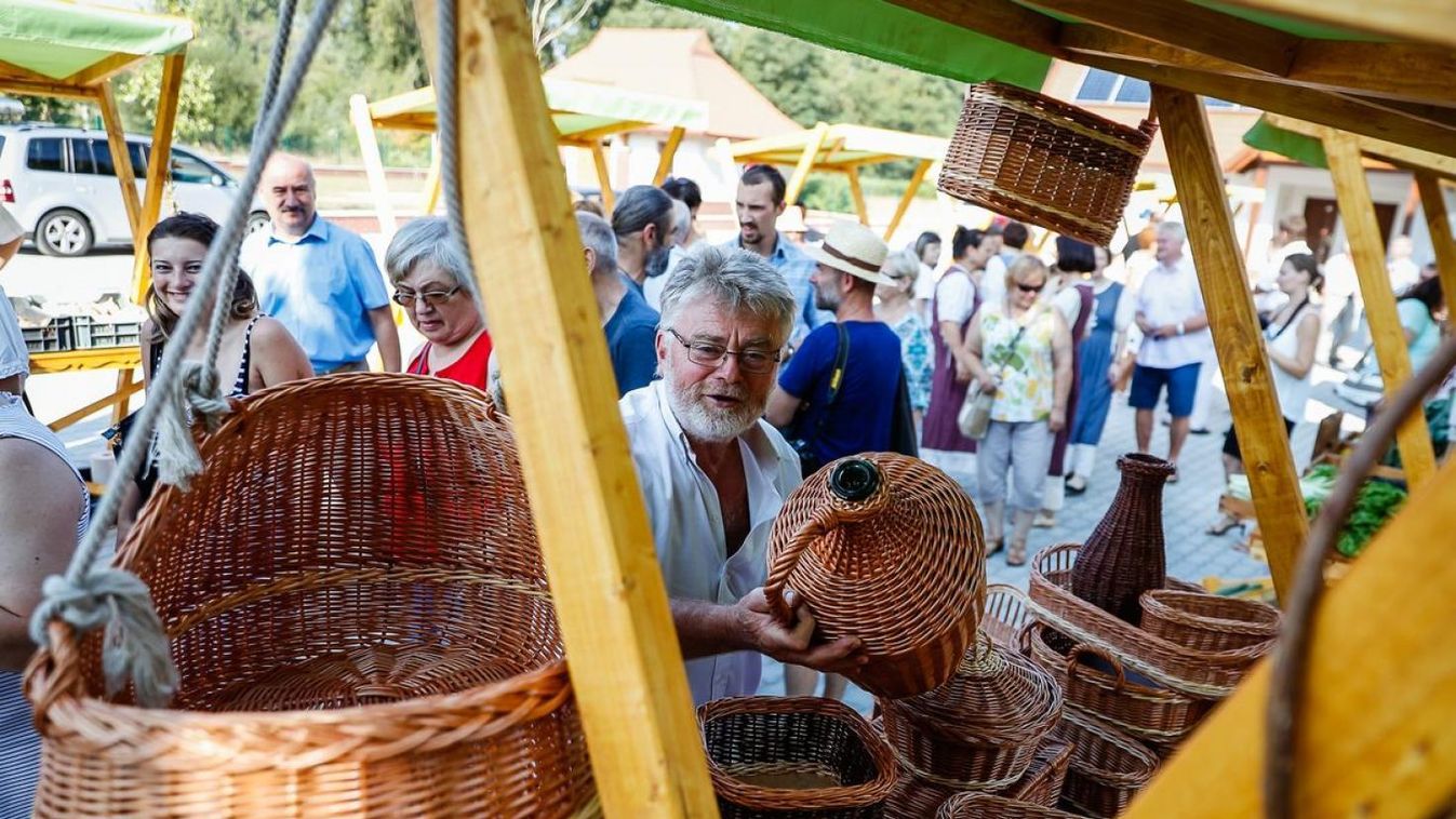 Felavatták a helyi termékes vásárteret Vasváron