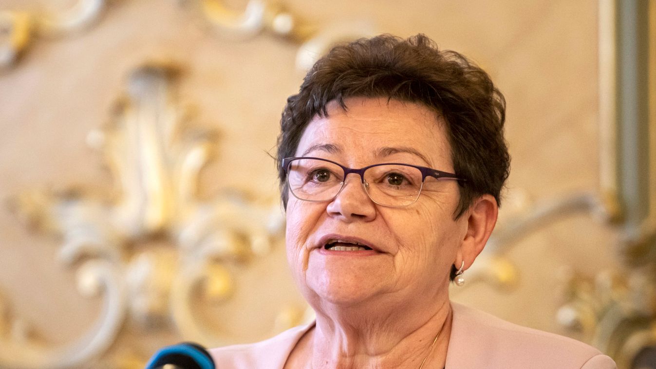 A tiszti főorvos visszautasítja az MSZP-s képviselő hamis vádjait