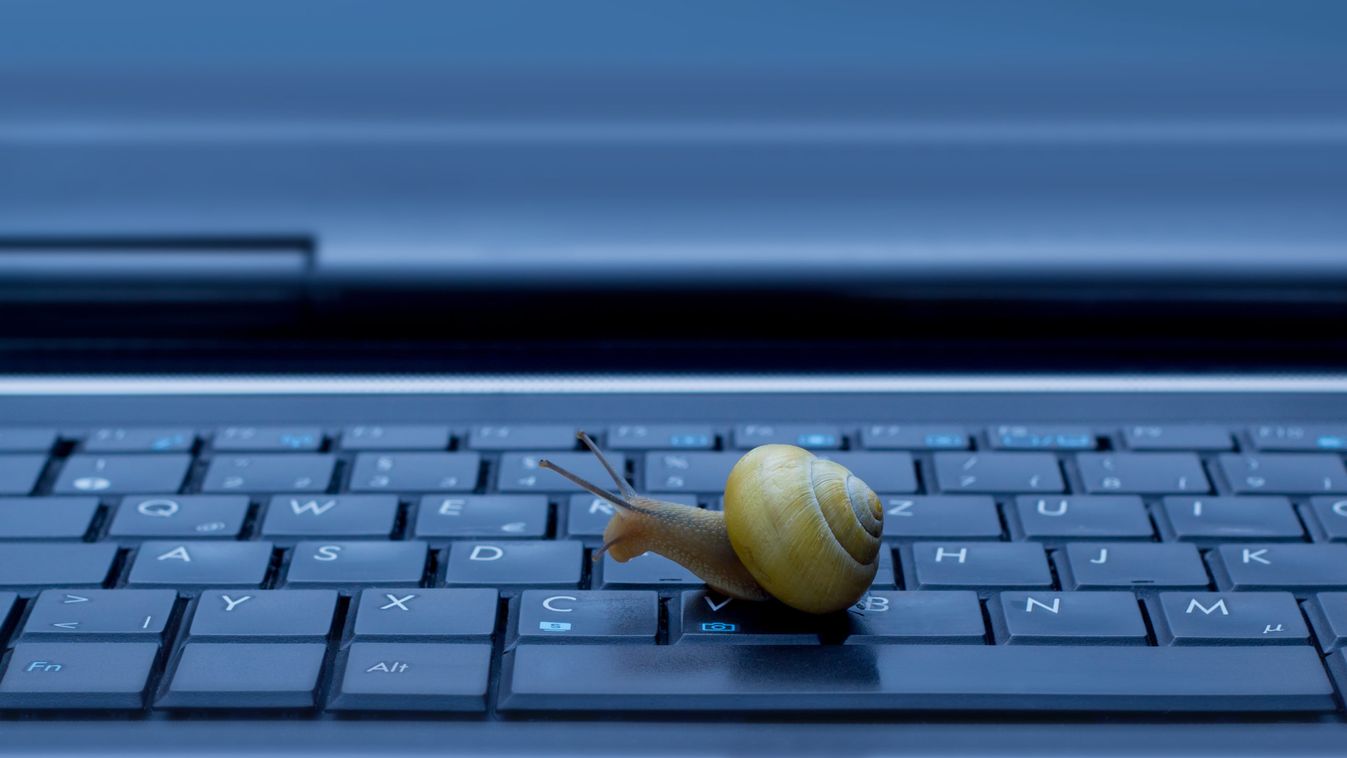 Lassulhat a hazai internet – friss hírek a magyar mobilszolgáltatóktól