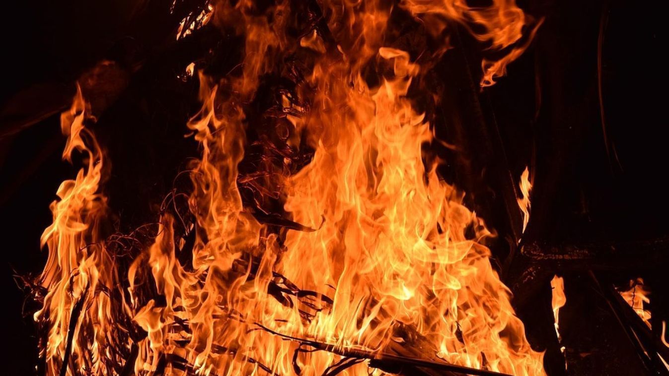 Lángra kapott egy istálló Vásárosmiskén