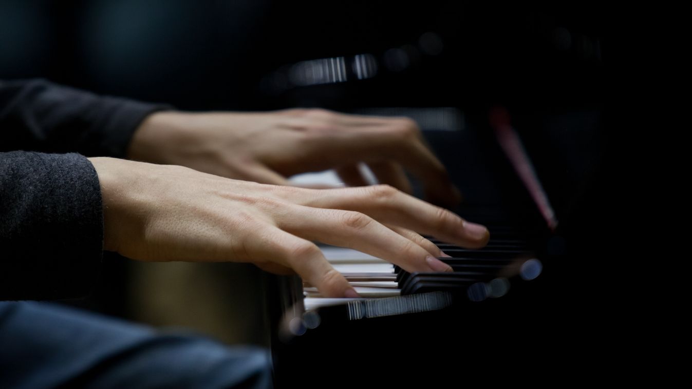 Online nézheti Igor Levit húszórás maratoni koncertjét