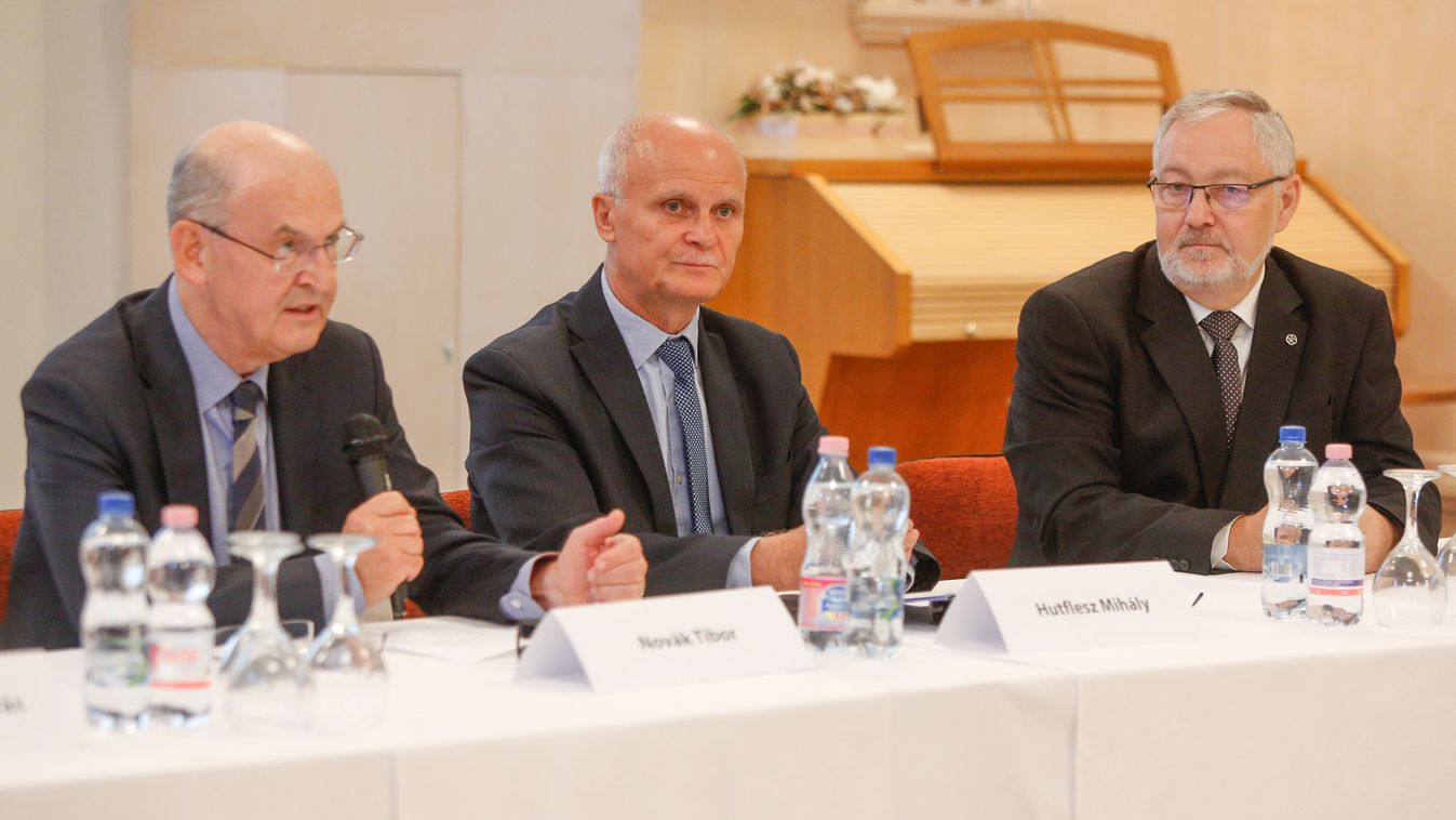 Bővítik a Johanneum épületét, amihez a helyi forgácslapgyár 70 millióval járul hozzá – fotók